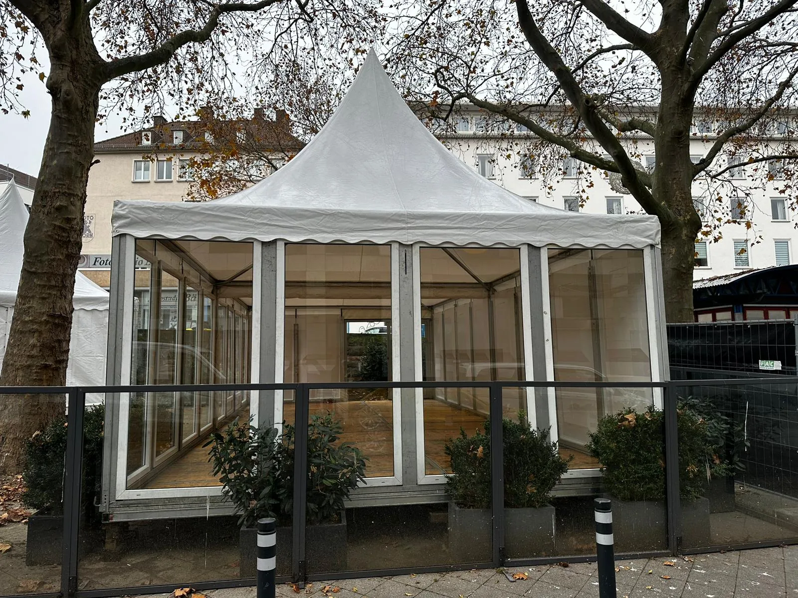 Pagodenzelt als temporärer Pavillon